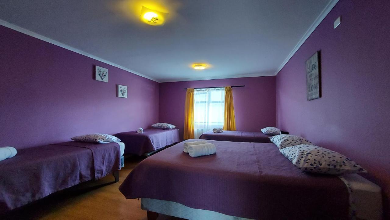פורטו נטאלס Hostal La Base מראה חיצוני תמונה