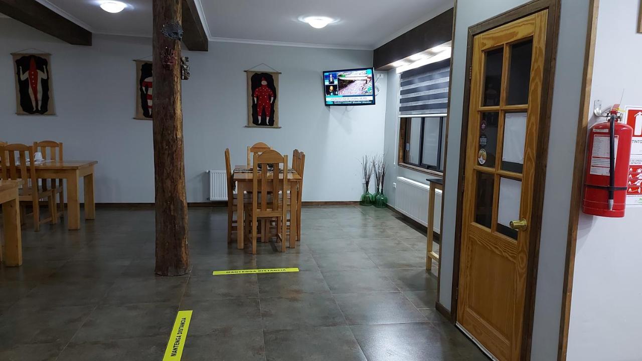 פורטו נטאלס Hostal La Base מראה חיצוני תמונה