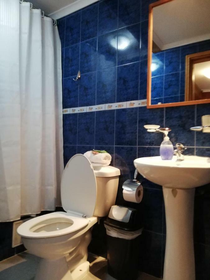 פורטו נטאלס Hostal La Base מראה חיצוני תמונה